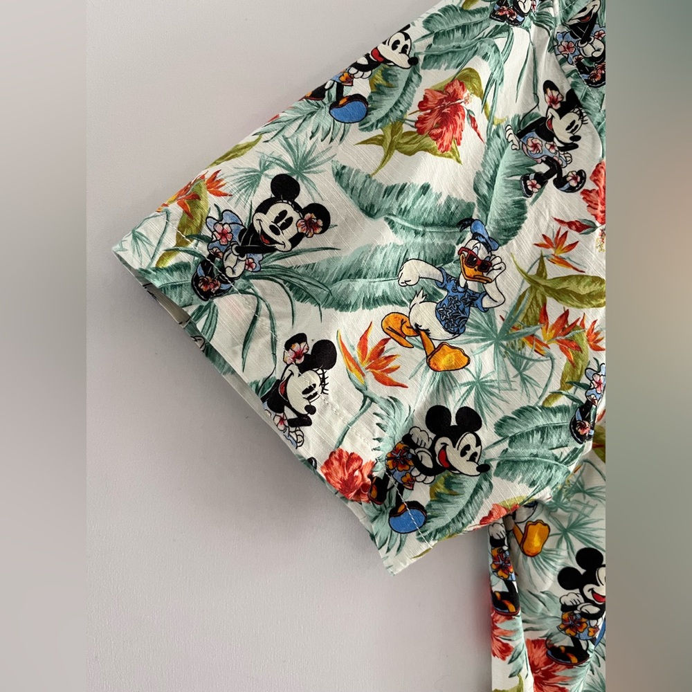 🌴 Disney Tommy Bahama Men's Tropical Mickey Camp Shirt M Resort Vacation - Picture 6 of 11